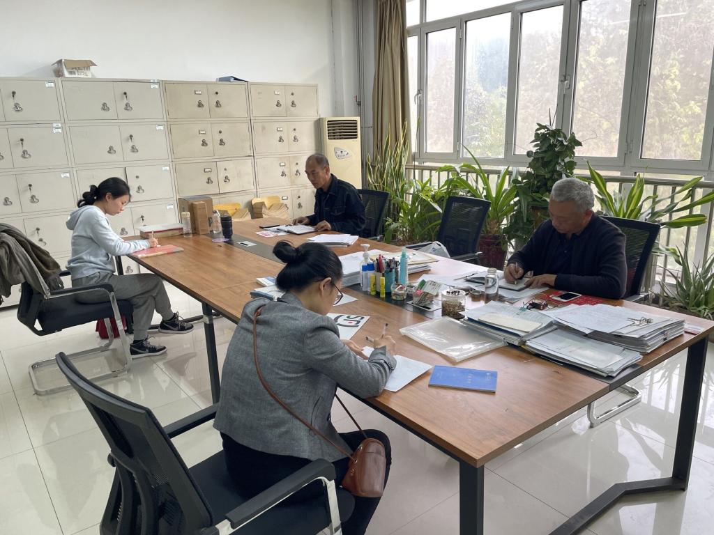 继续教育中心学习党的二十大报告.jpg 继续教育中心学习党的二十大报告.jpg